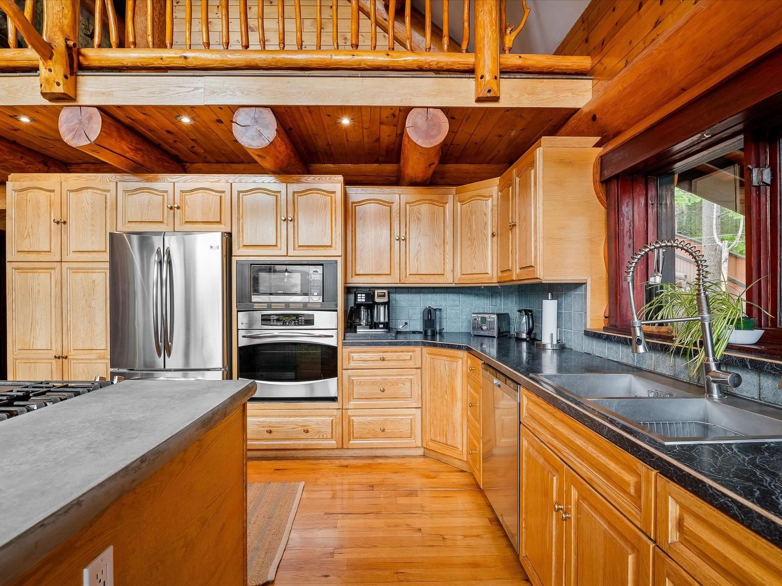 Listing Image 12
