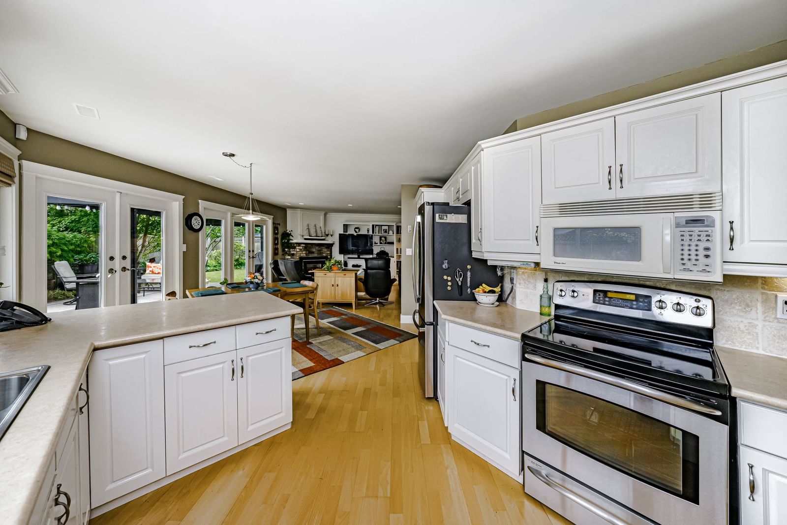 Listing Image 12
