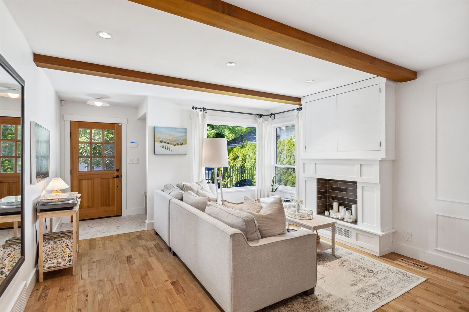 Listing Image 11