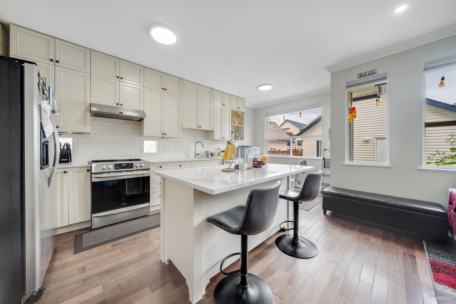 Listing Image 9