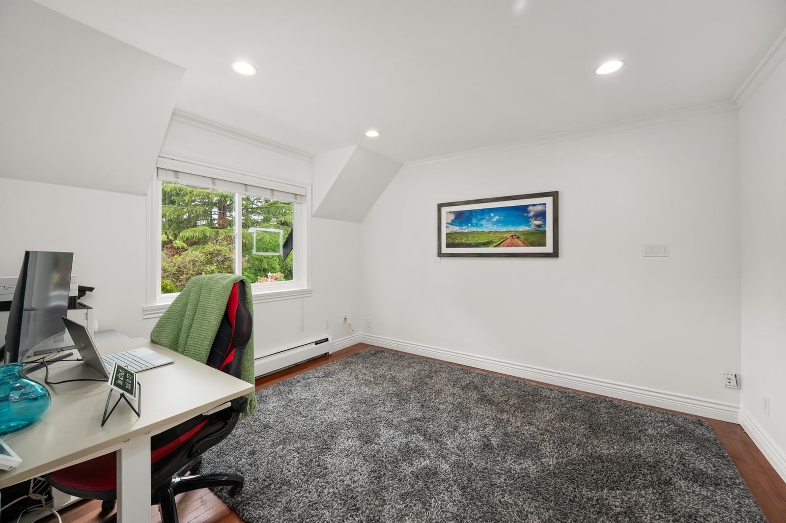 Listing Image 9