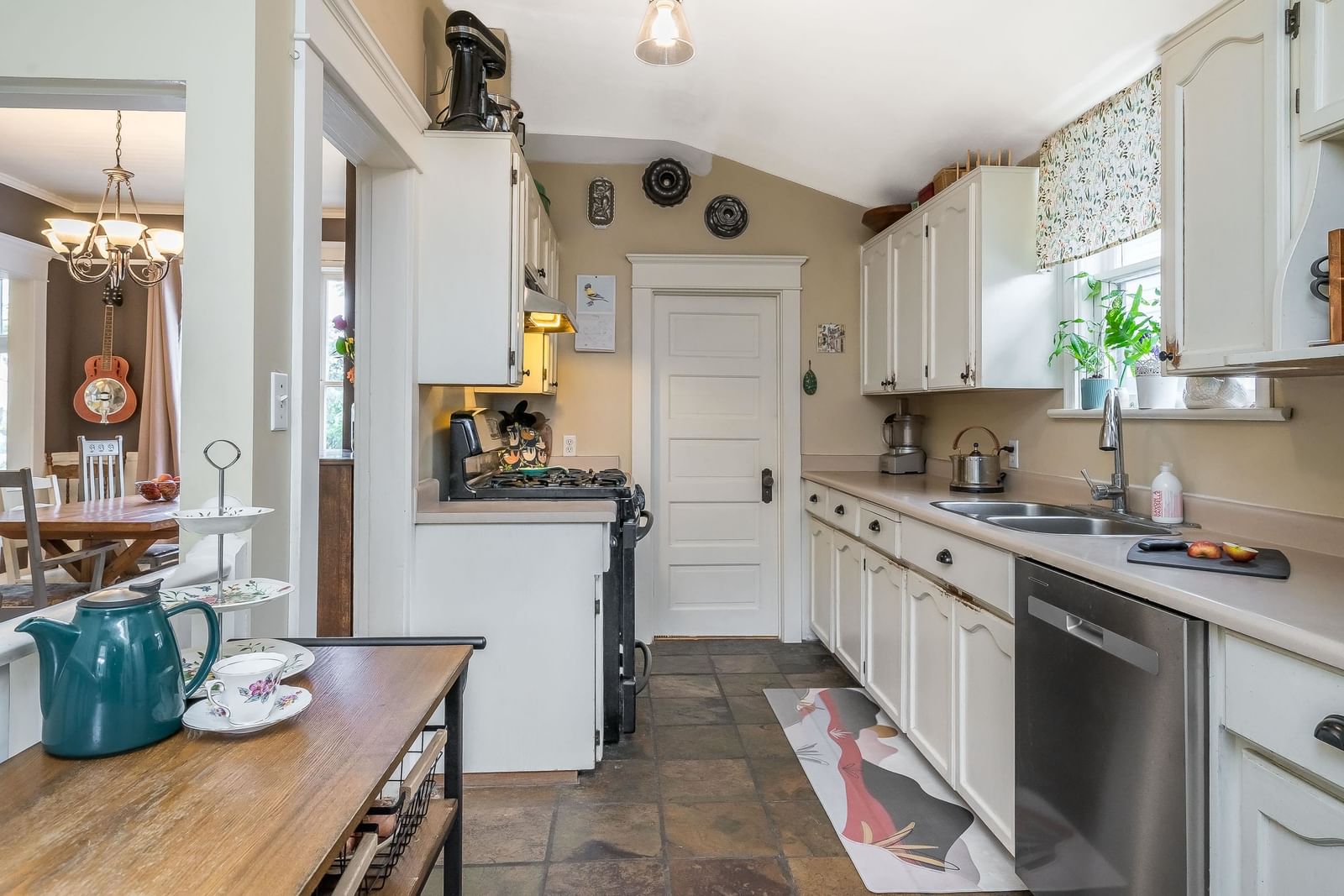 Listing Image 13
