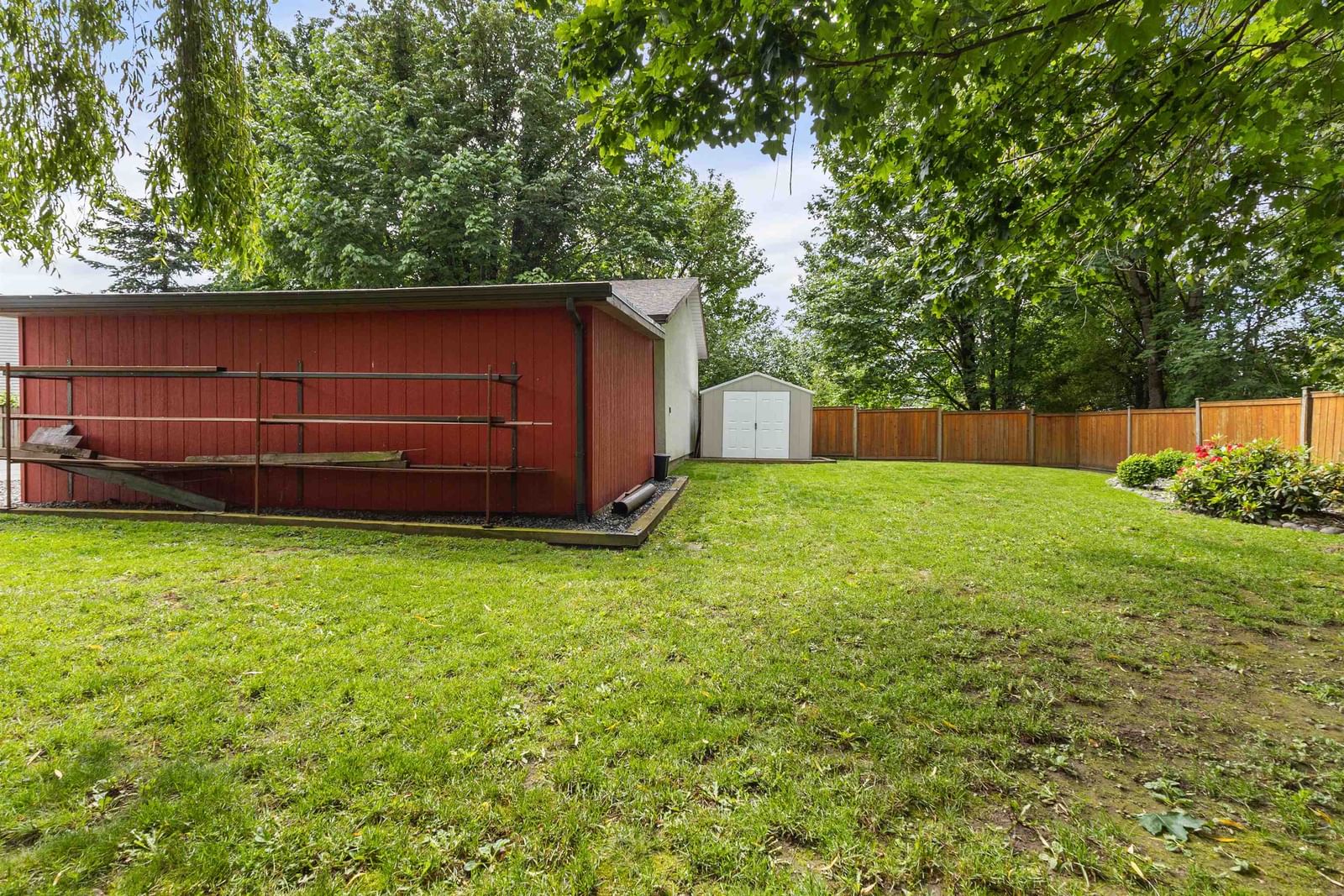 Listing Image 12