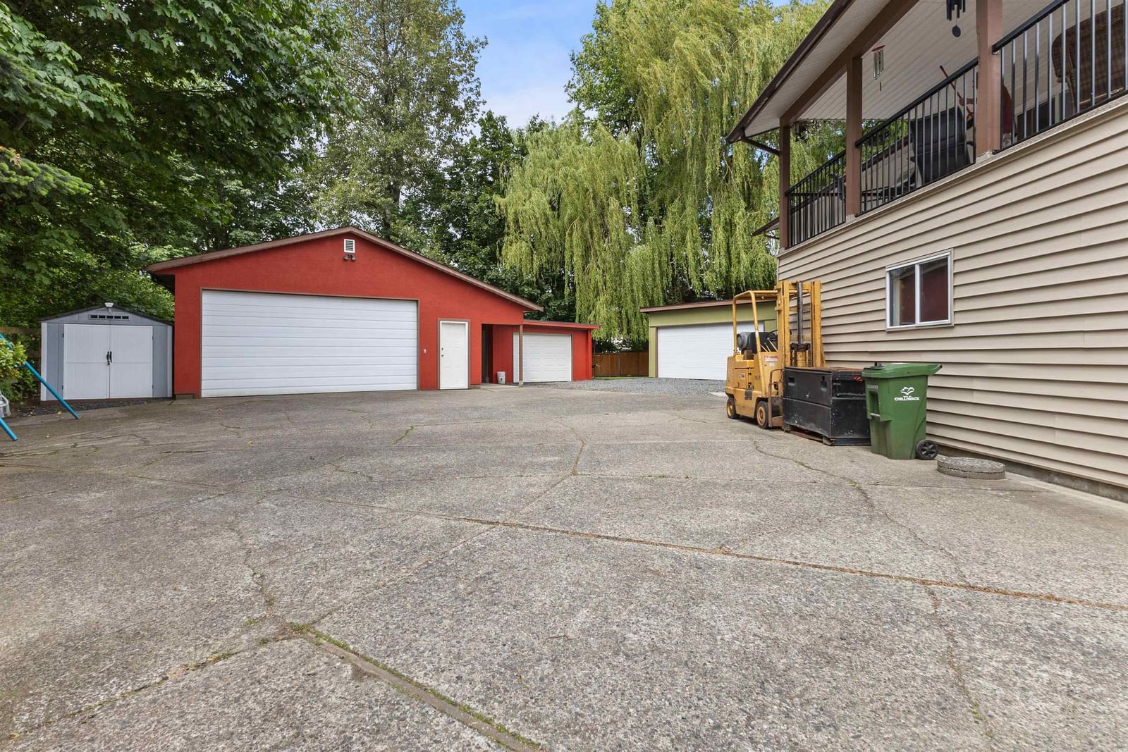 Listing Image 6