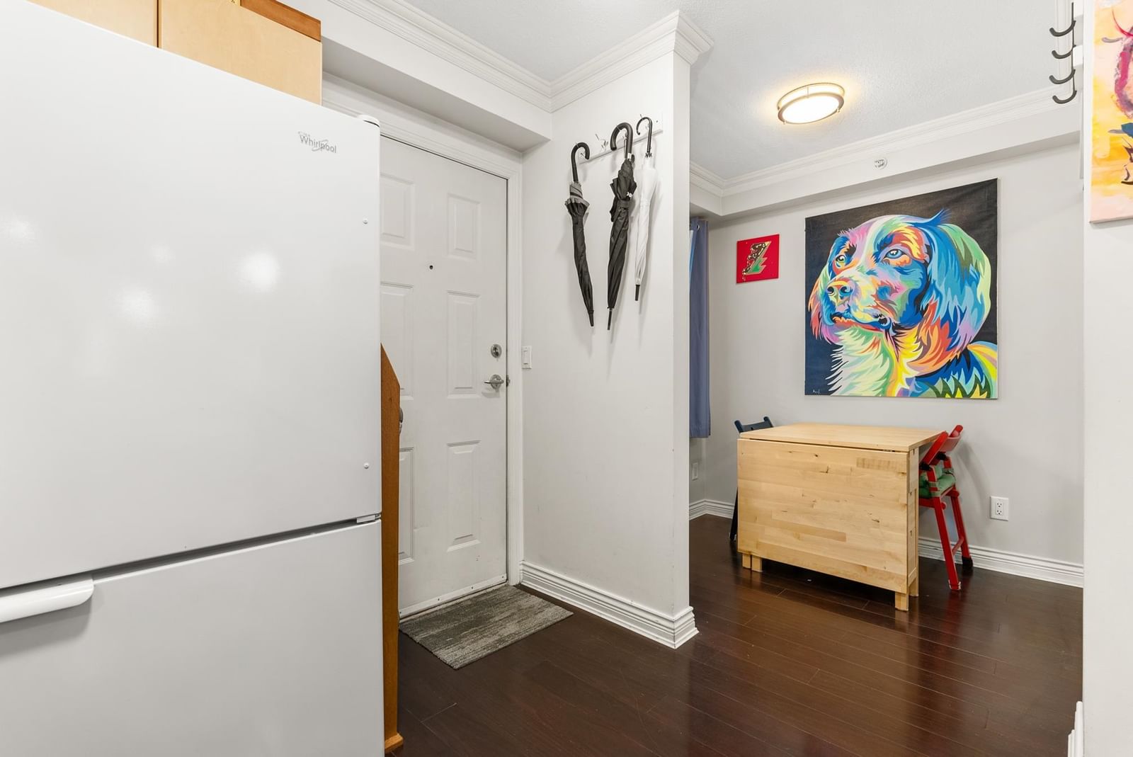 Listing Image 5