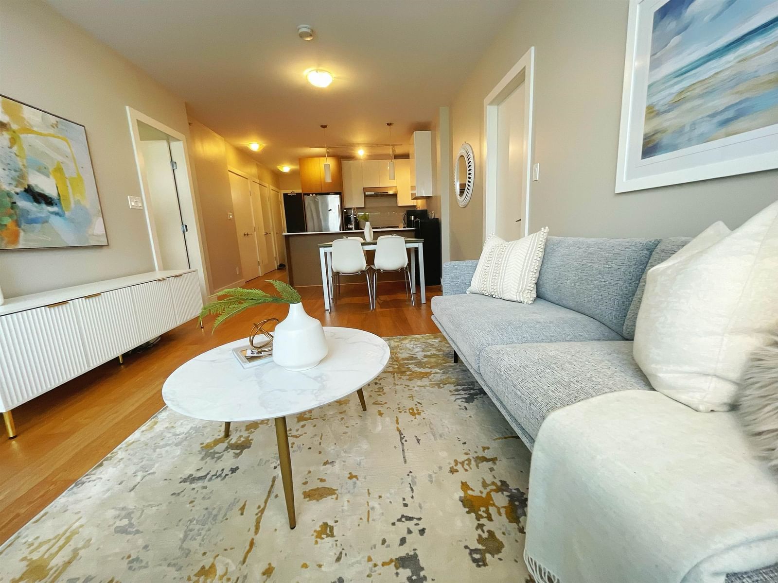 Listing Image 12