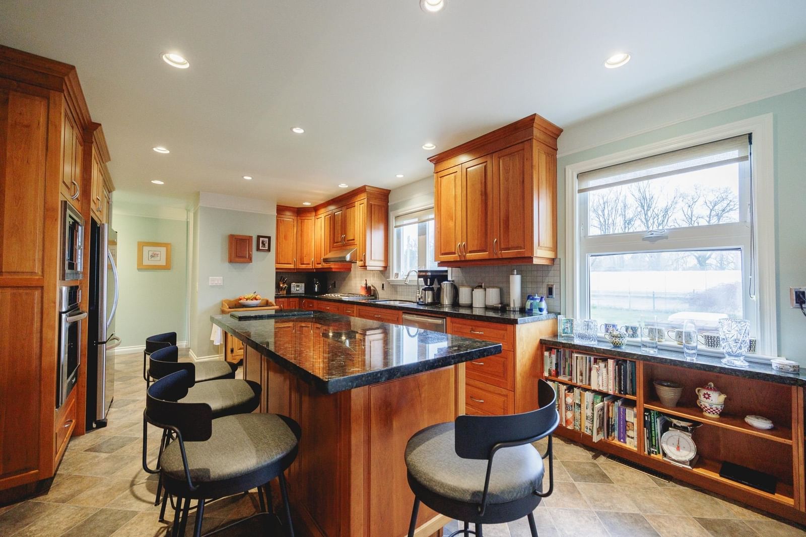 Listing Image 16