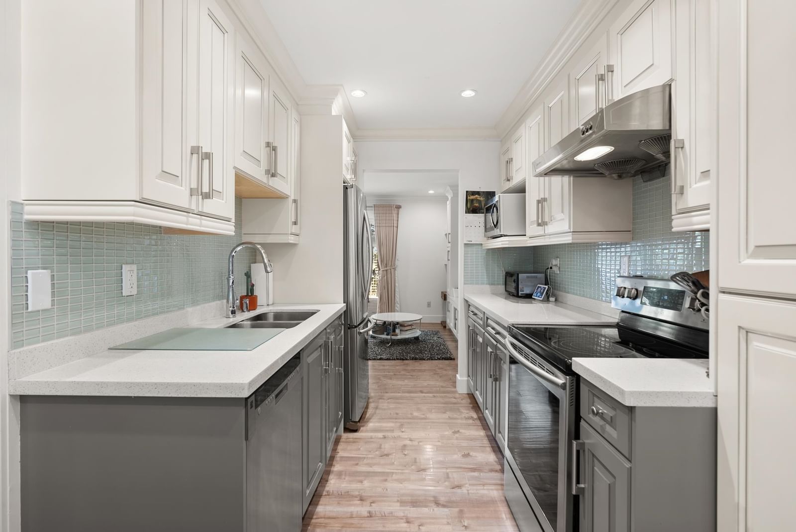 Listing Image 19