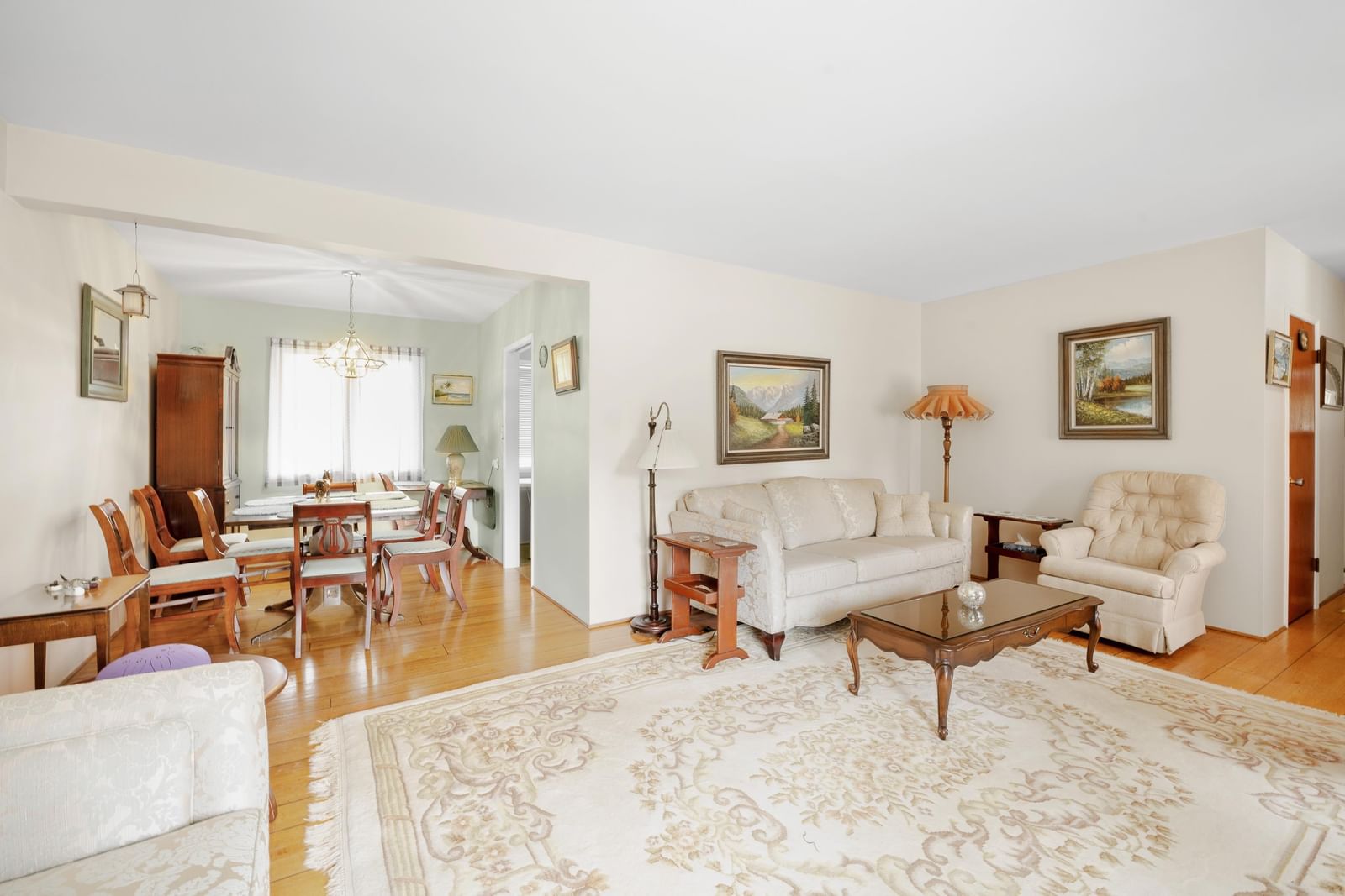 Listing Image 3