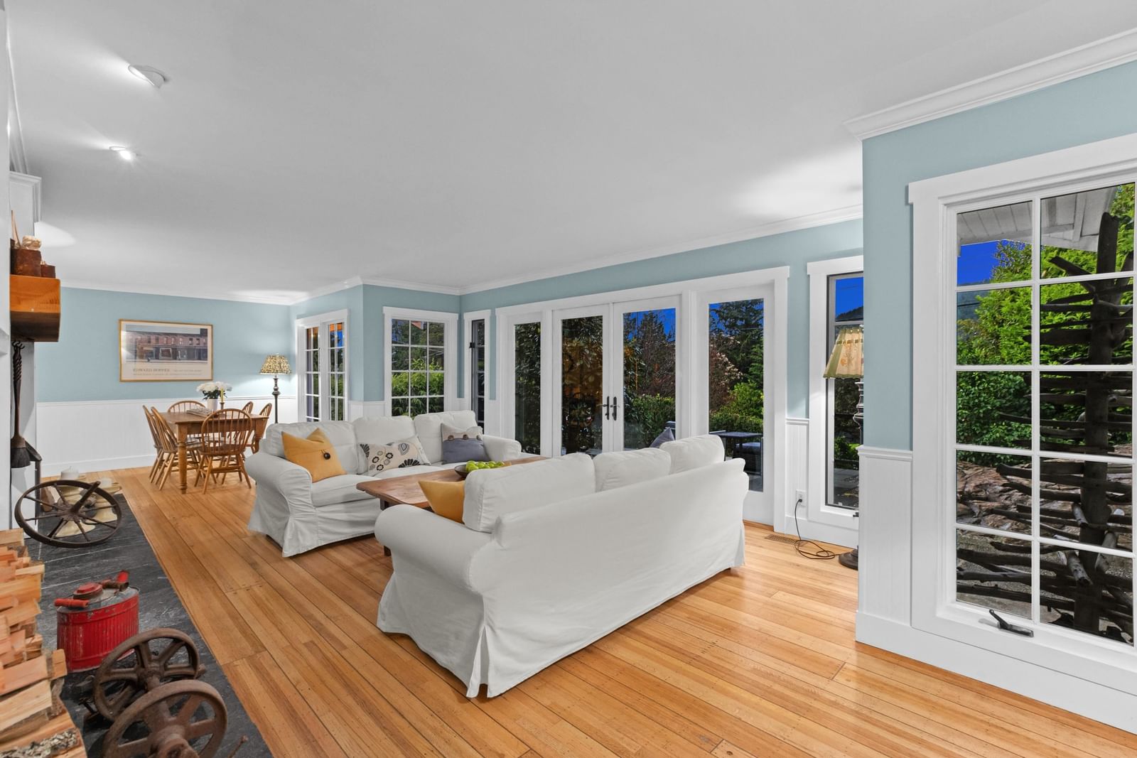 Listing Image 12