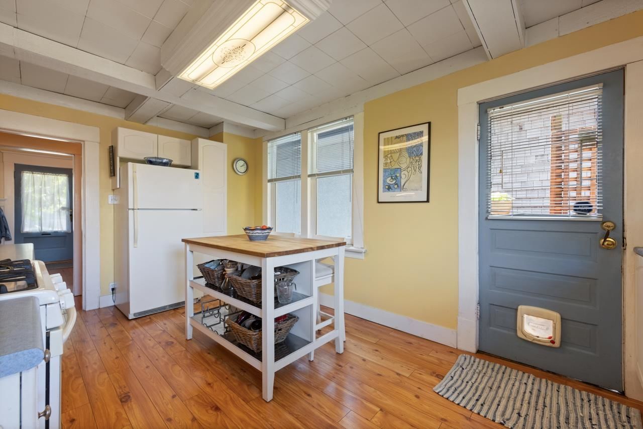 Listing Image 17