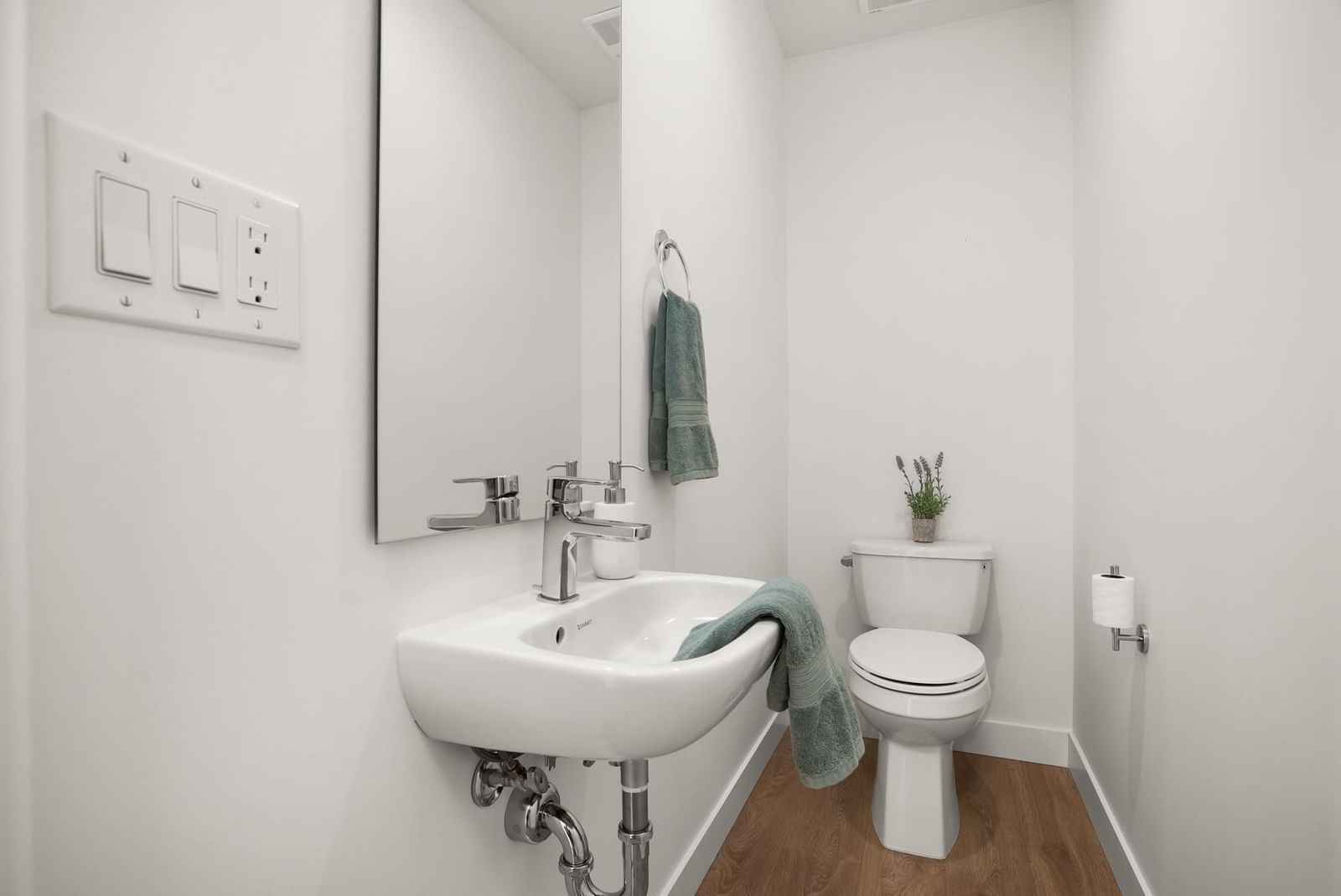 Listing Image 19