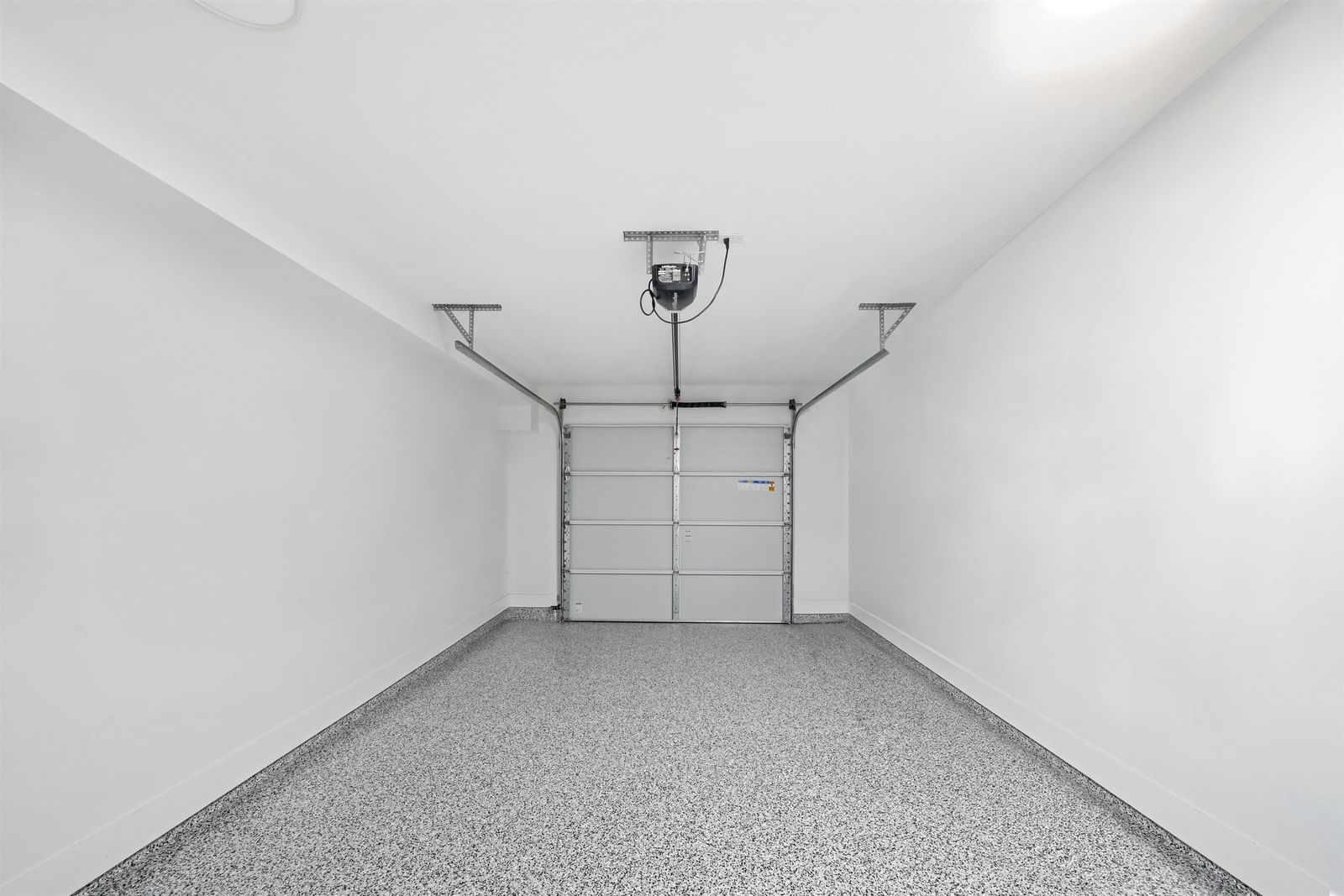 Listing Image 26