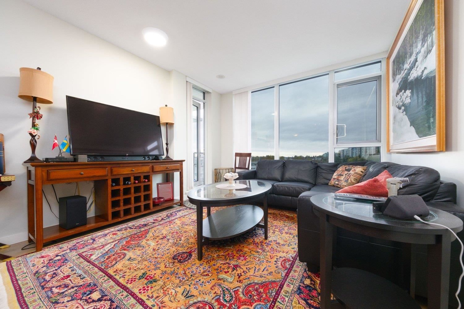 Listing Image 11