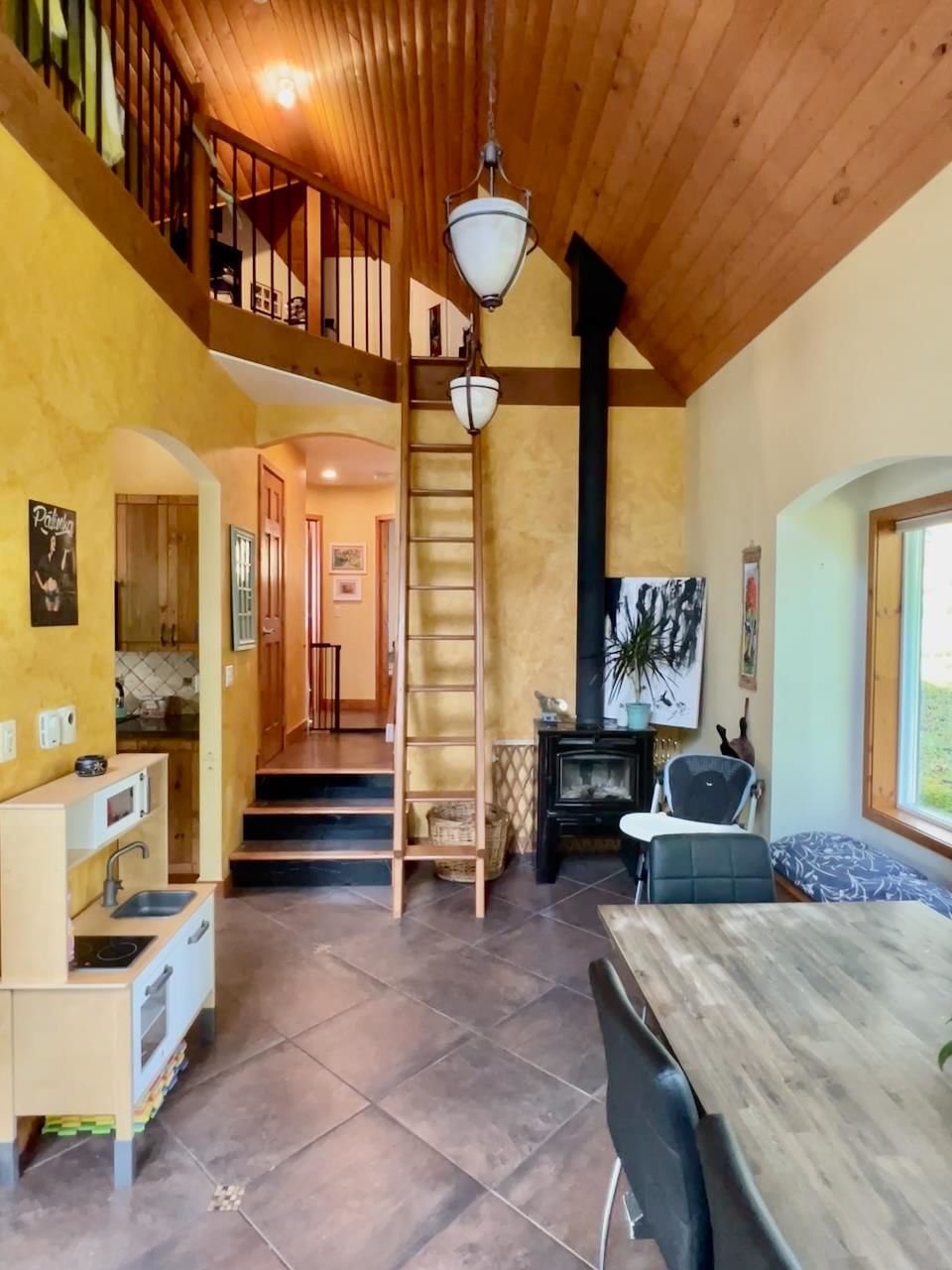 Listing Image 8