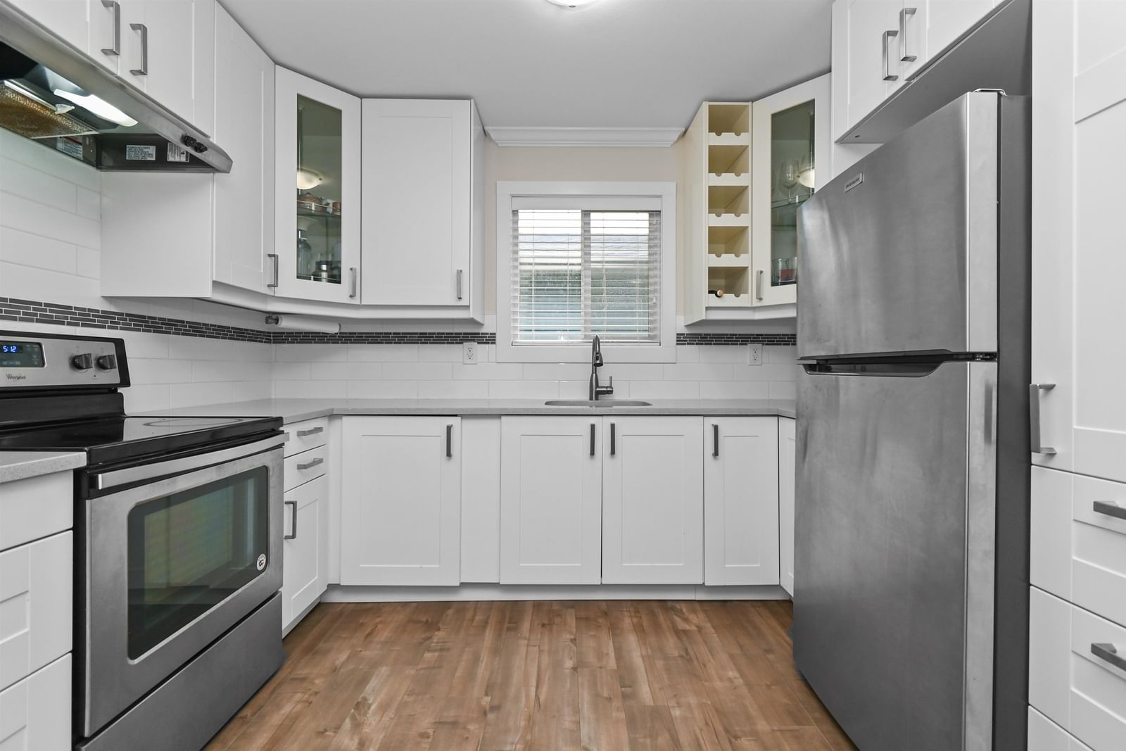 Listing Image 17