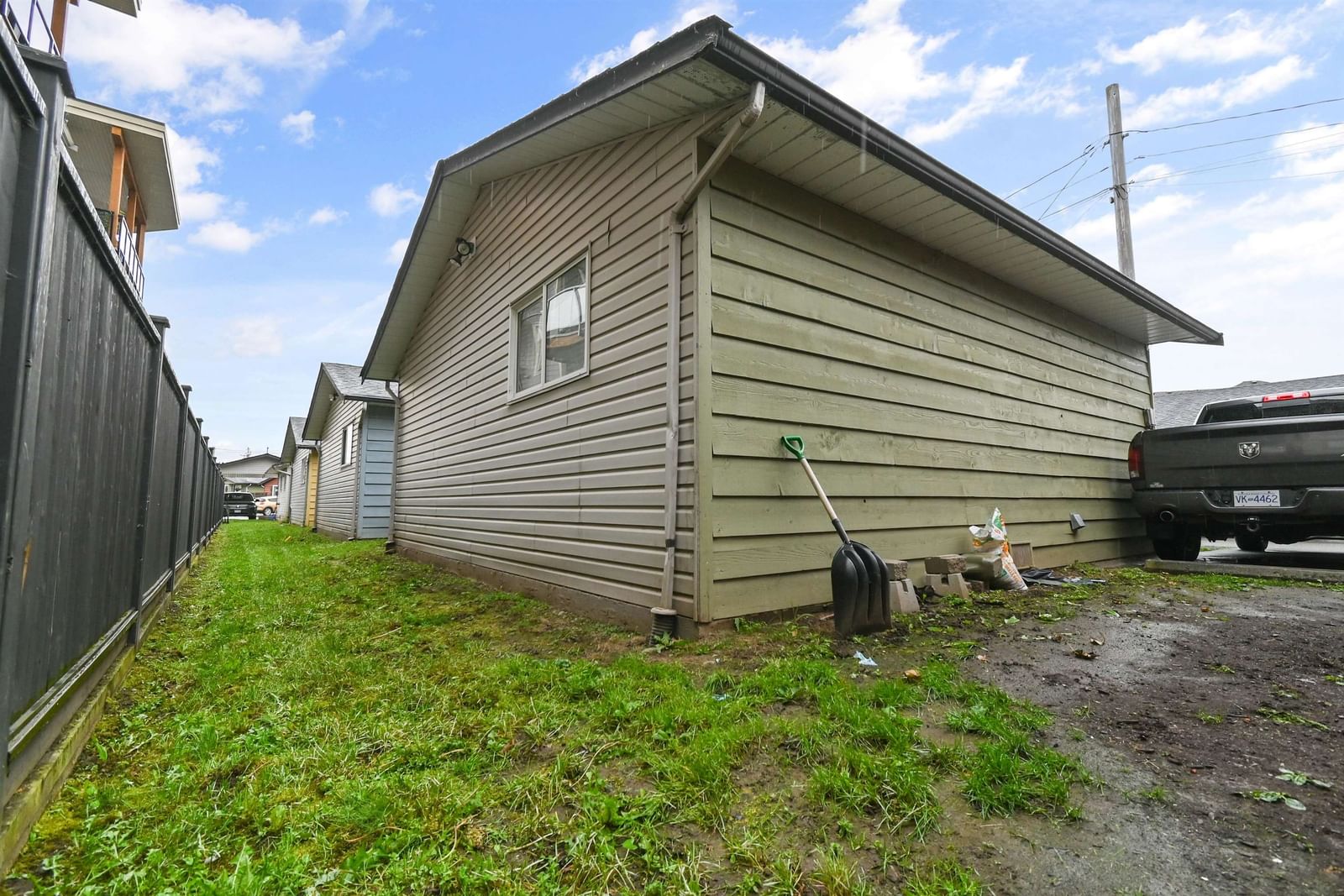 Listing Image 19
