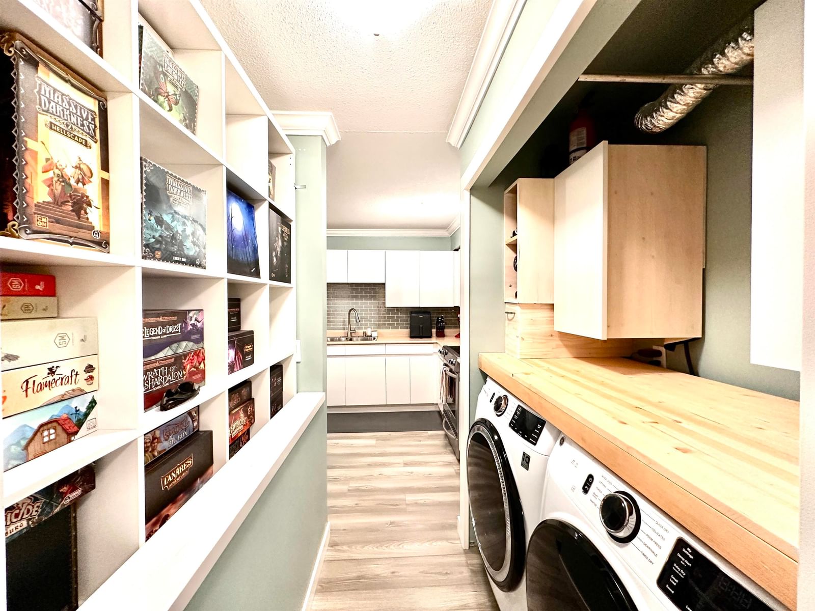 Listing Image 10