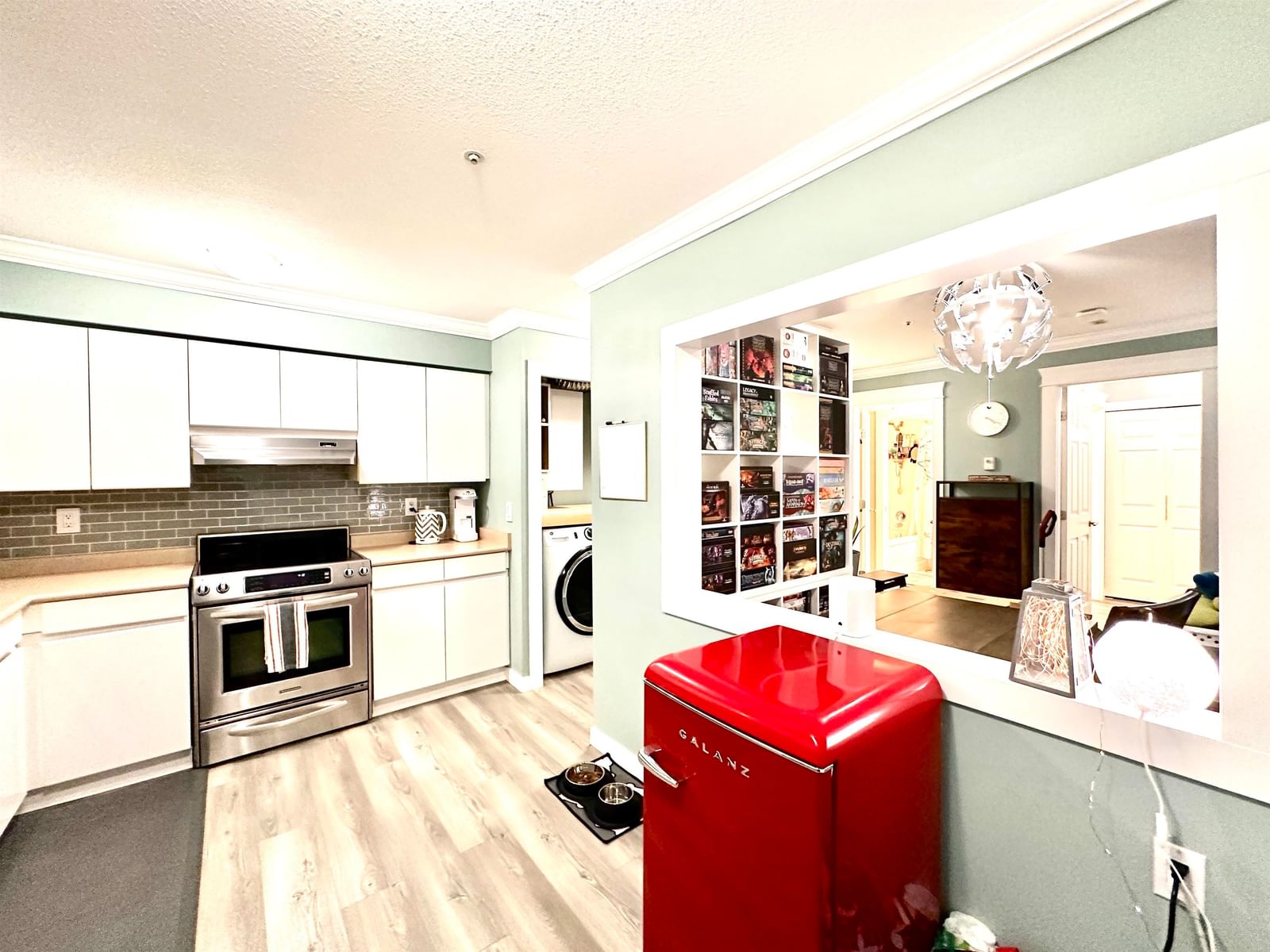 Listing Image 14