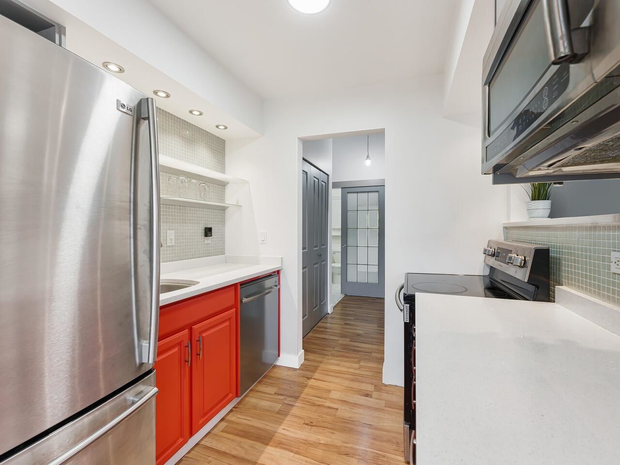 Listing Image 14