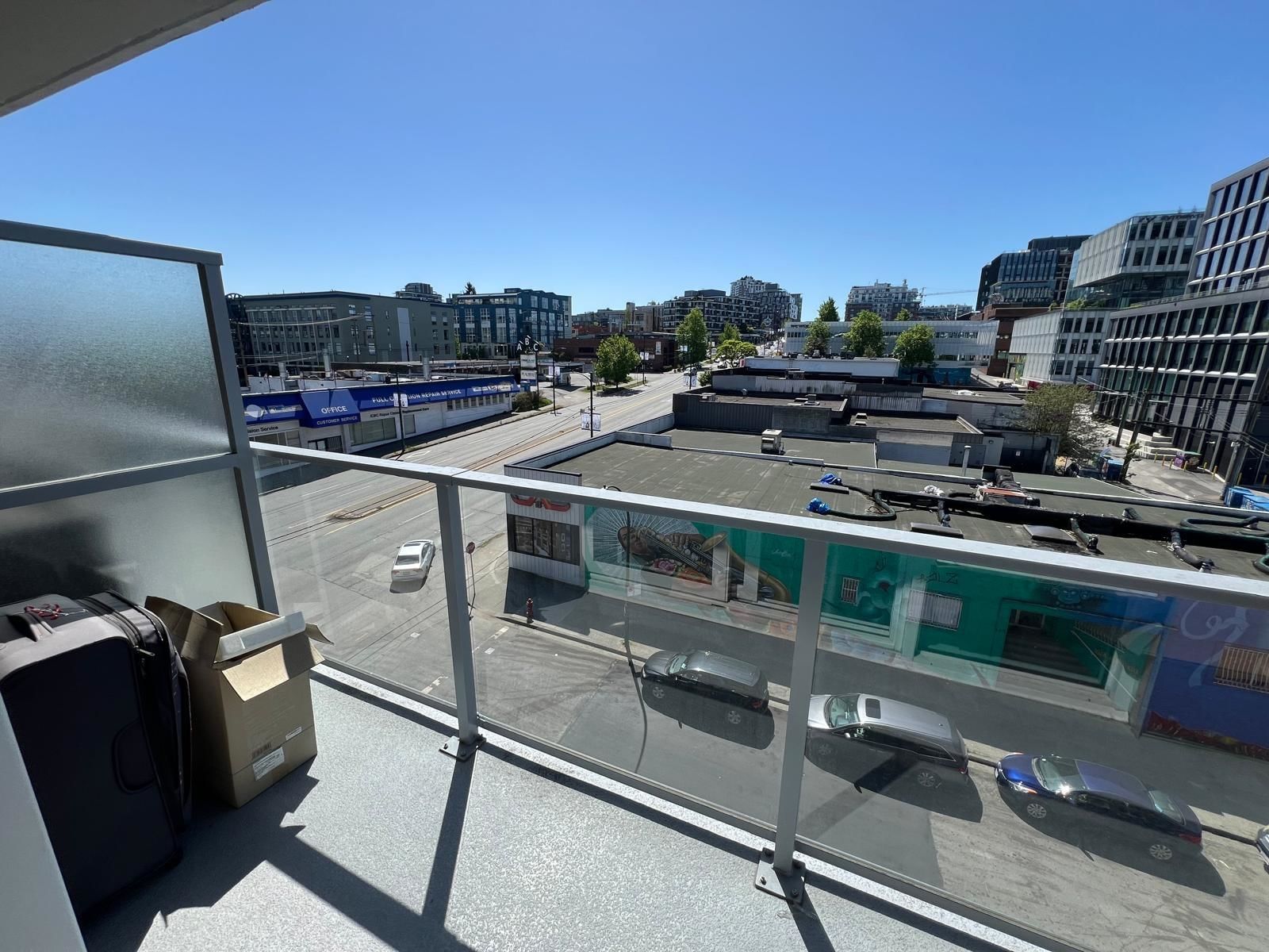 Listing Image 10