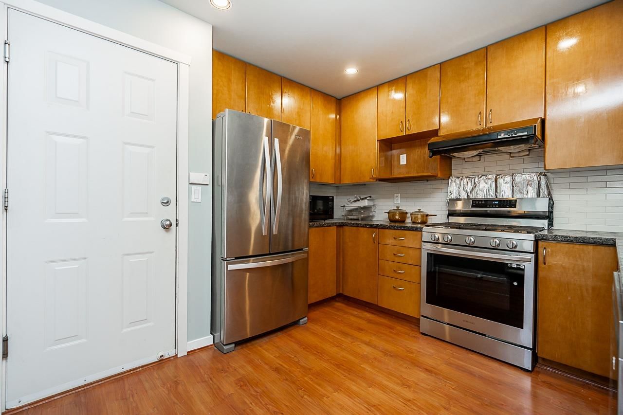 Listing Image 14