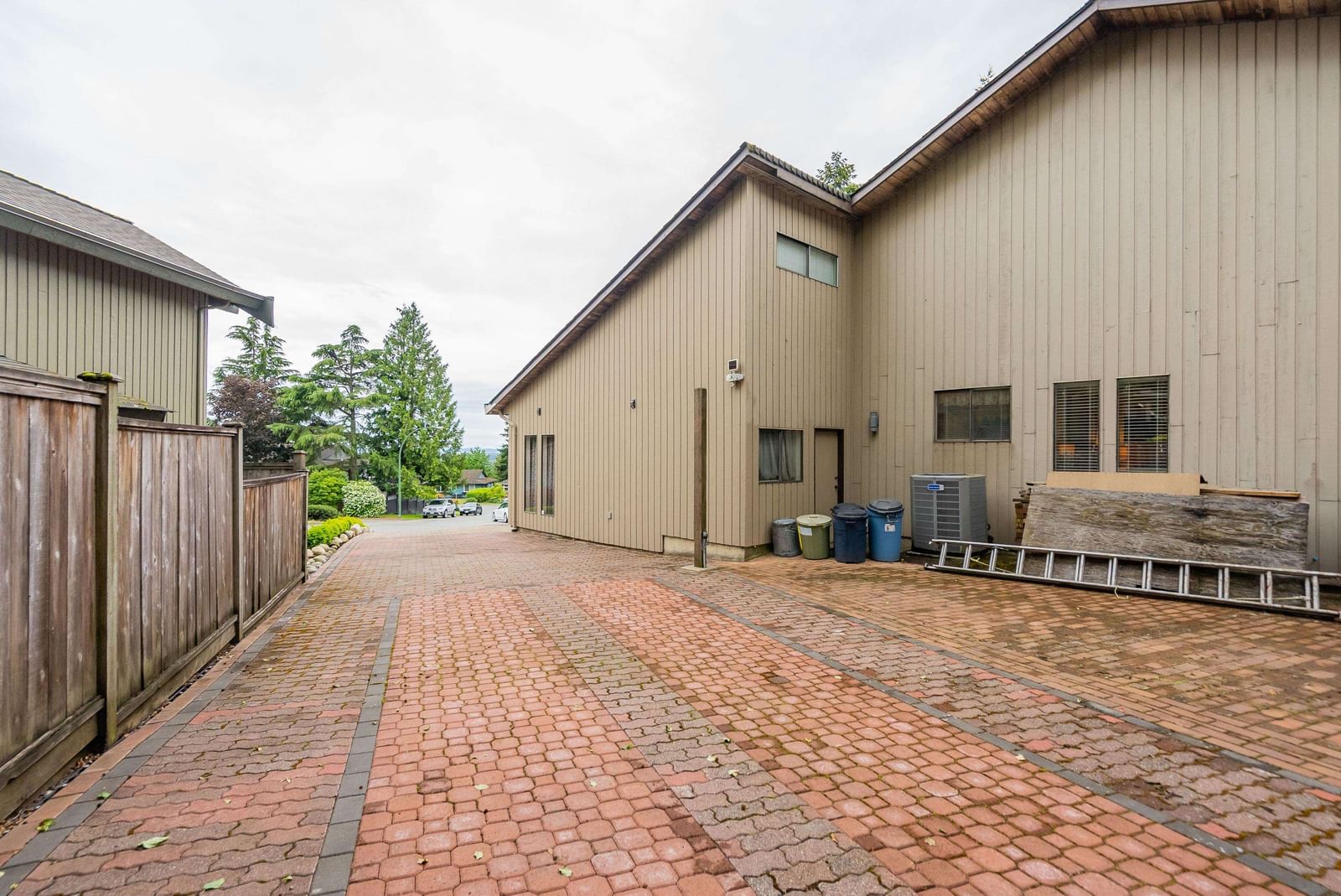 Listing Image 28
