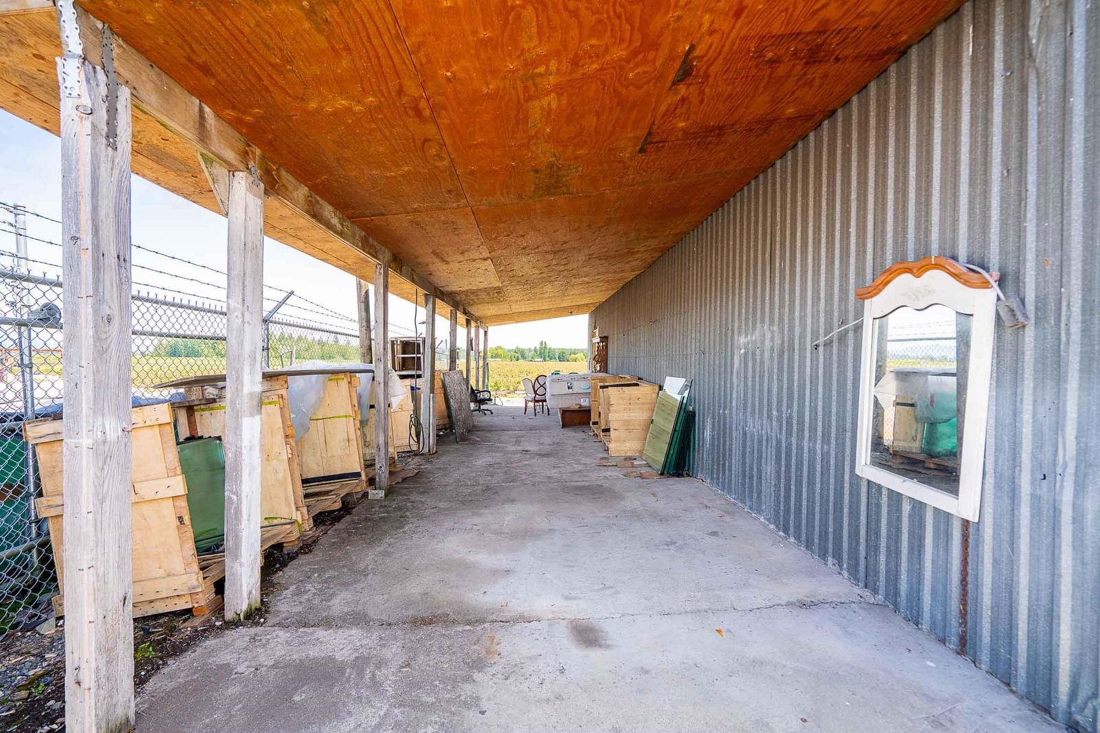 Listing Image 15