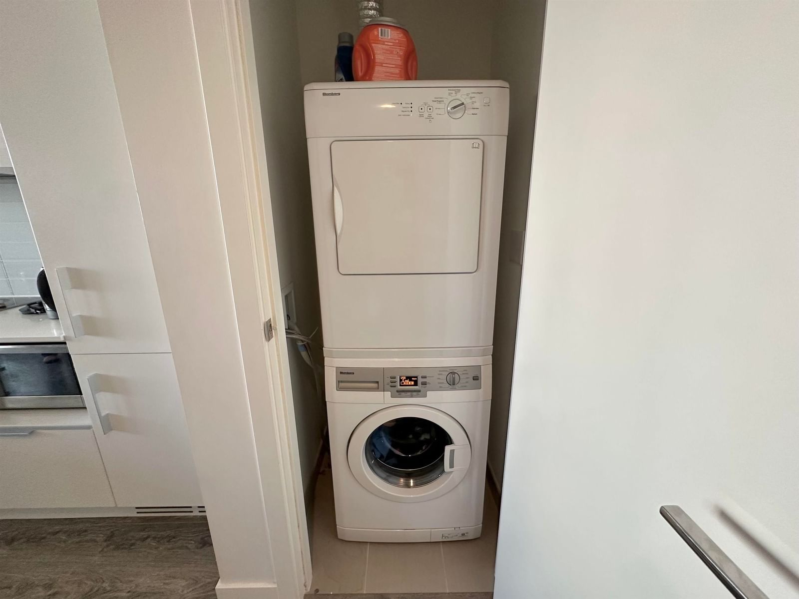 Listing Image 8