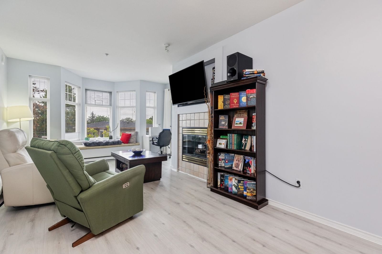 Listing Image 13