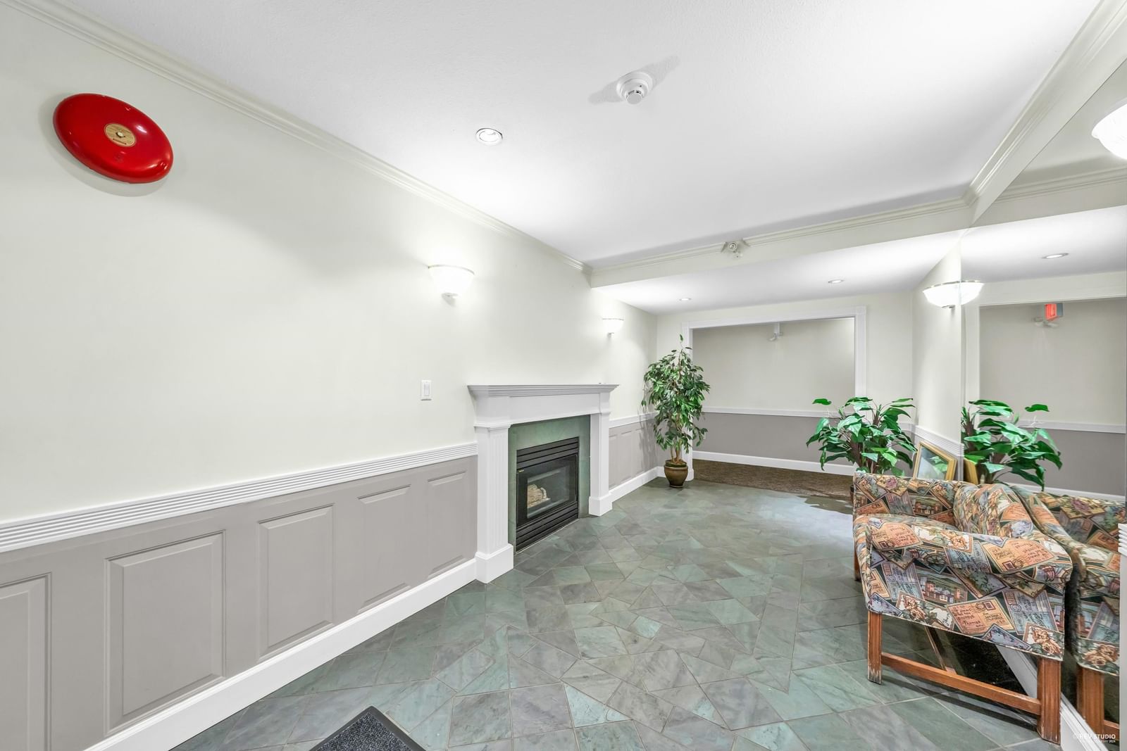 Listing Image 17