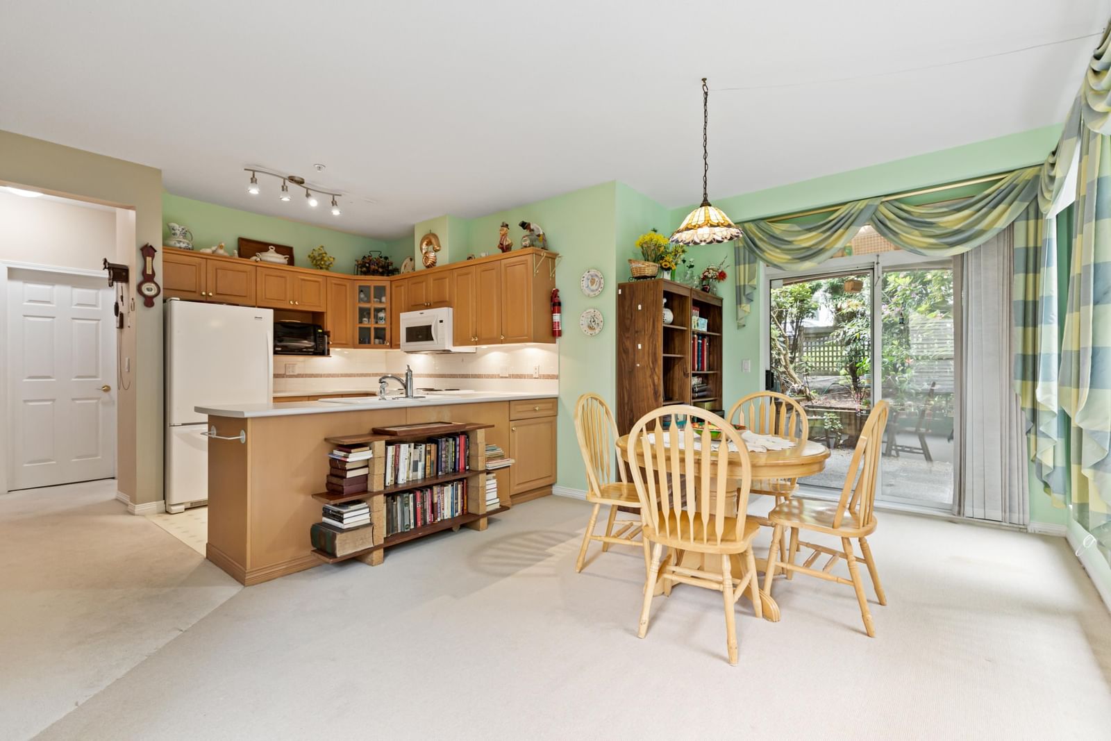 Listing Image 5