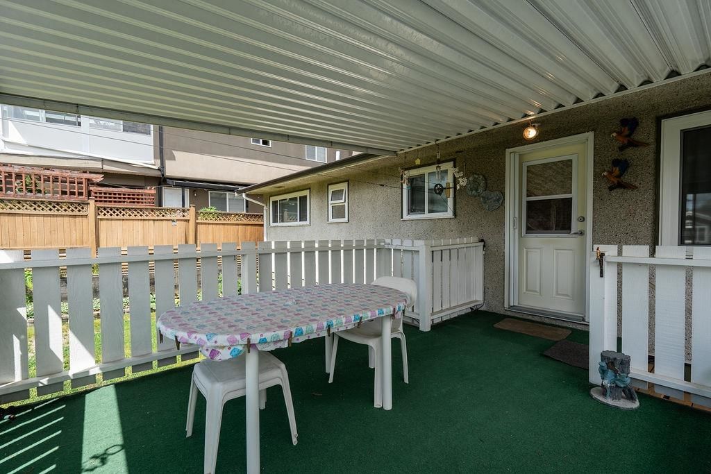 Listing Image 12