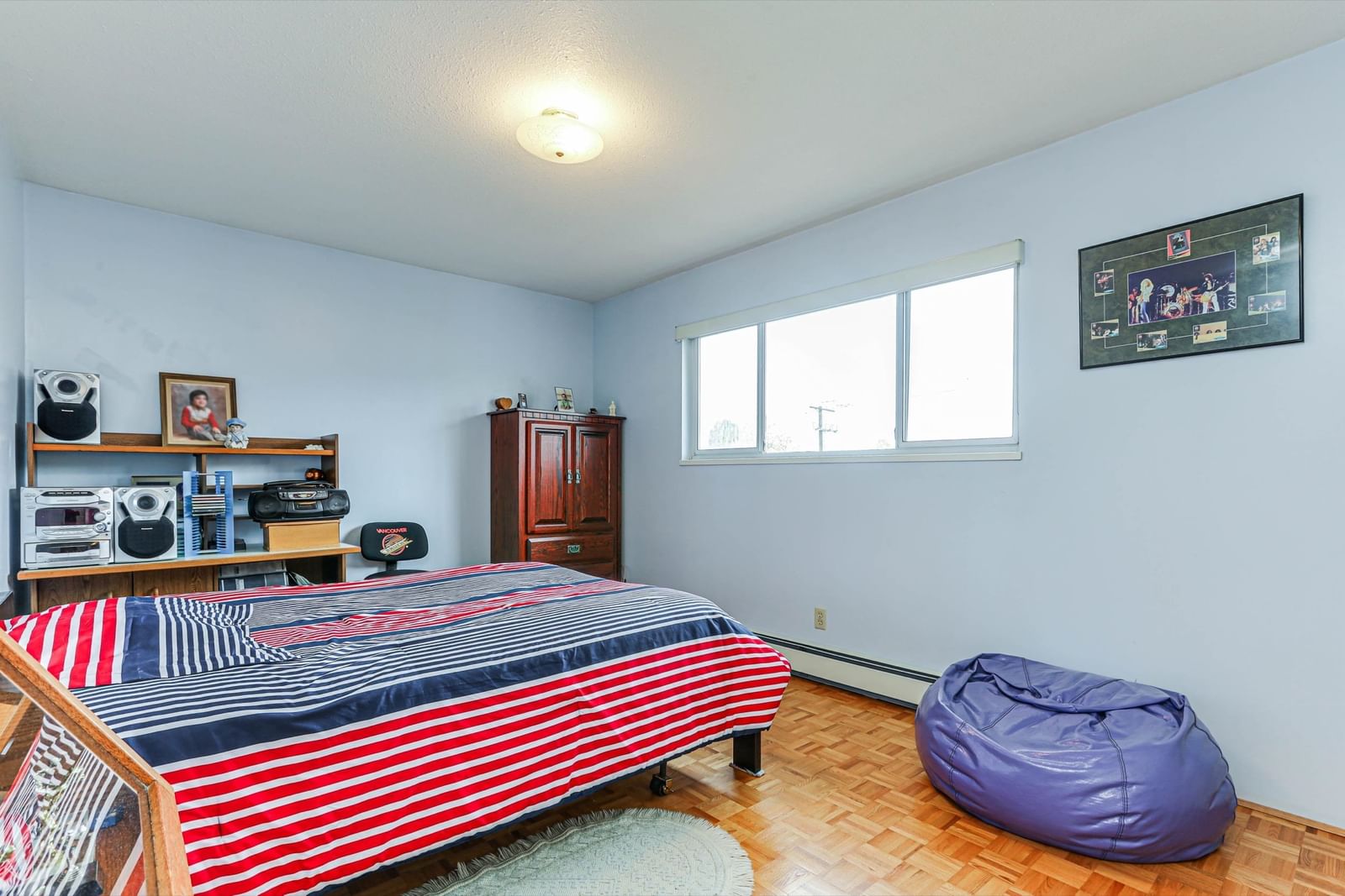 Listing Image 16