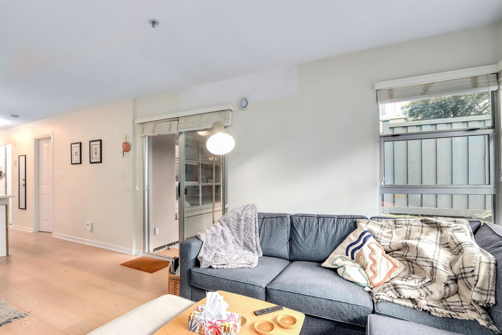 Listing Image 8