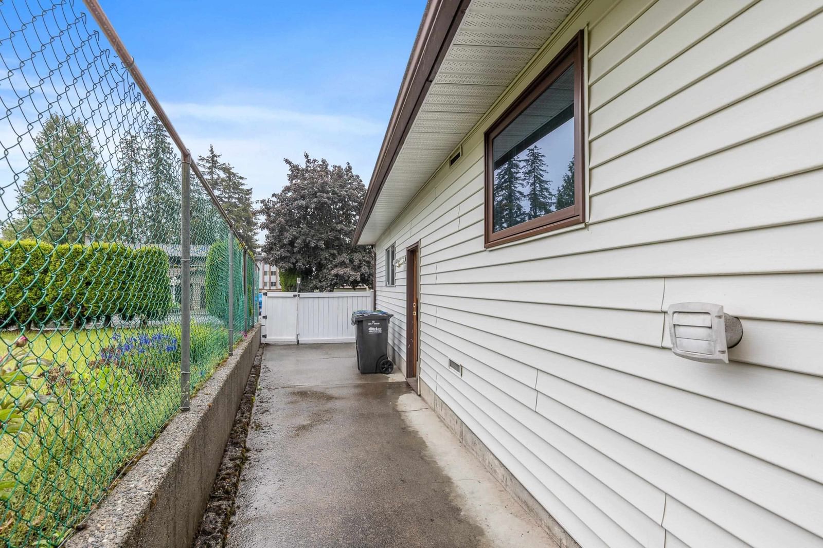 Listing Image 39