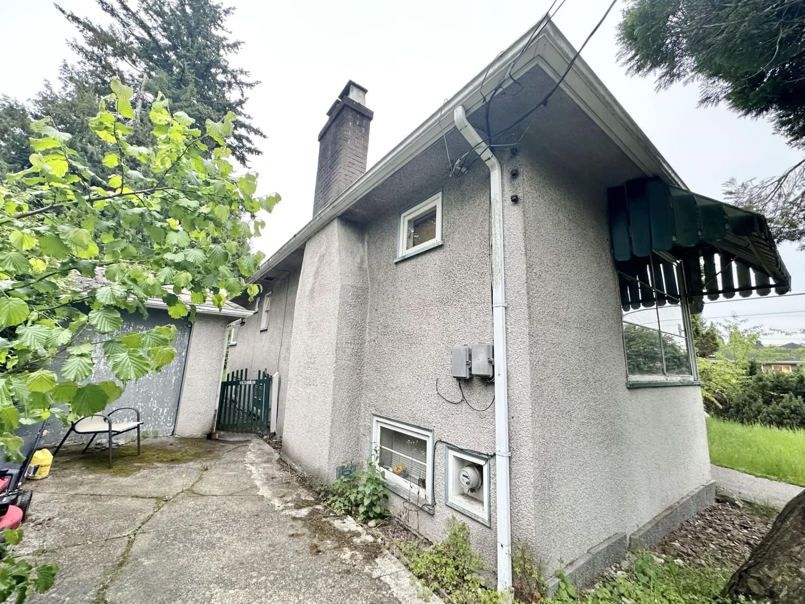 Listing Image 3