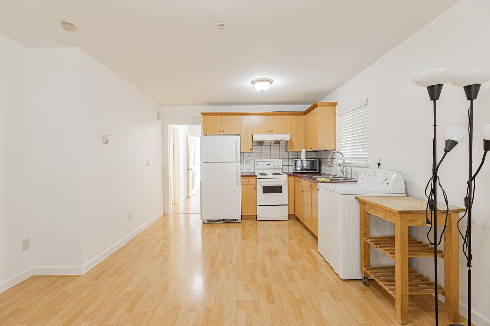 Listing Image 23
