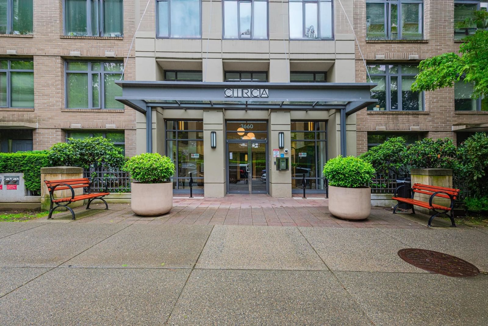 Listing Image 6