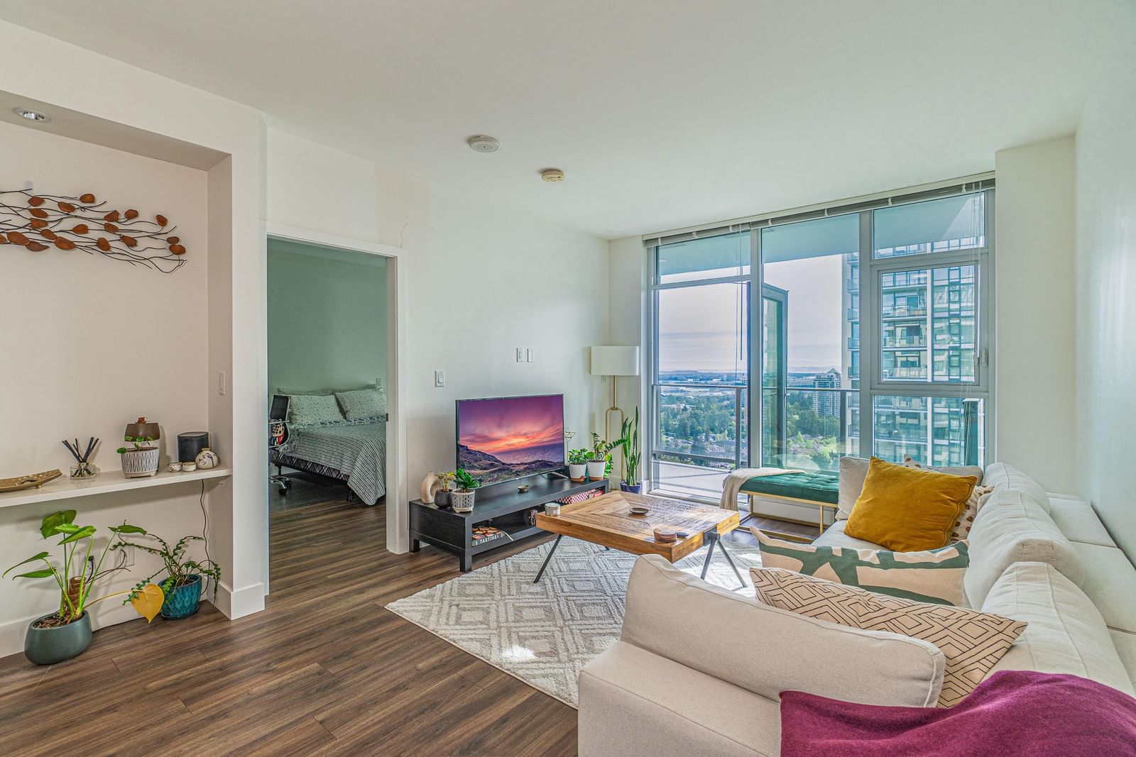 Listing Image 15