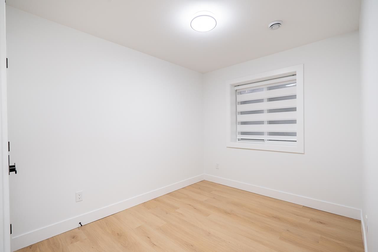 Listing Image 27