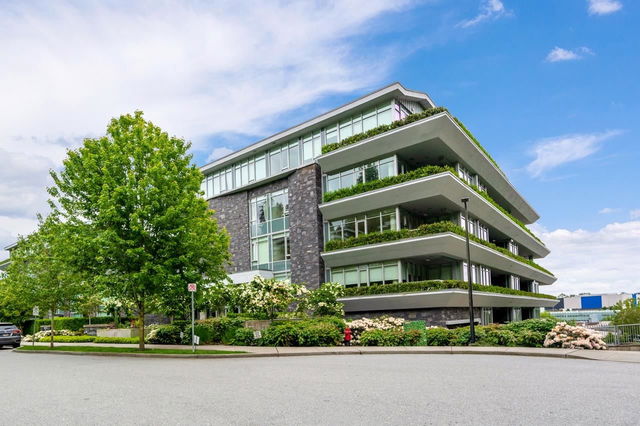 301 - 888 Arthur Erickson Place