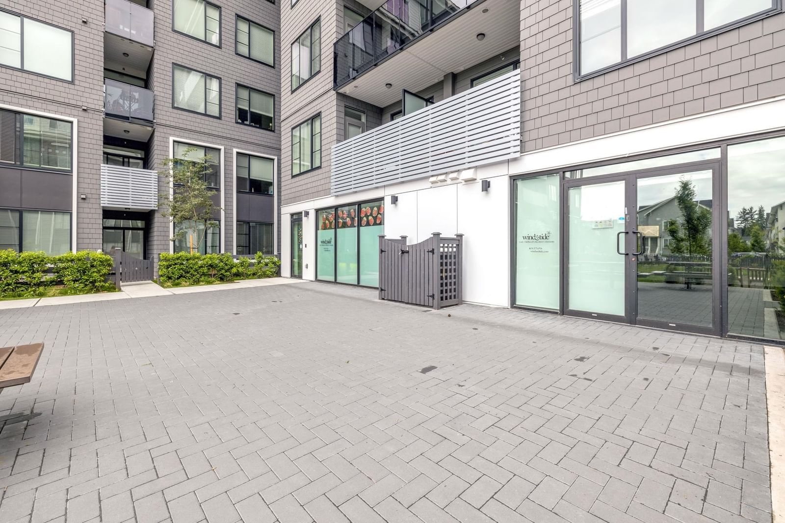 Listing Image 19