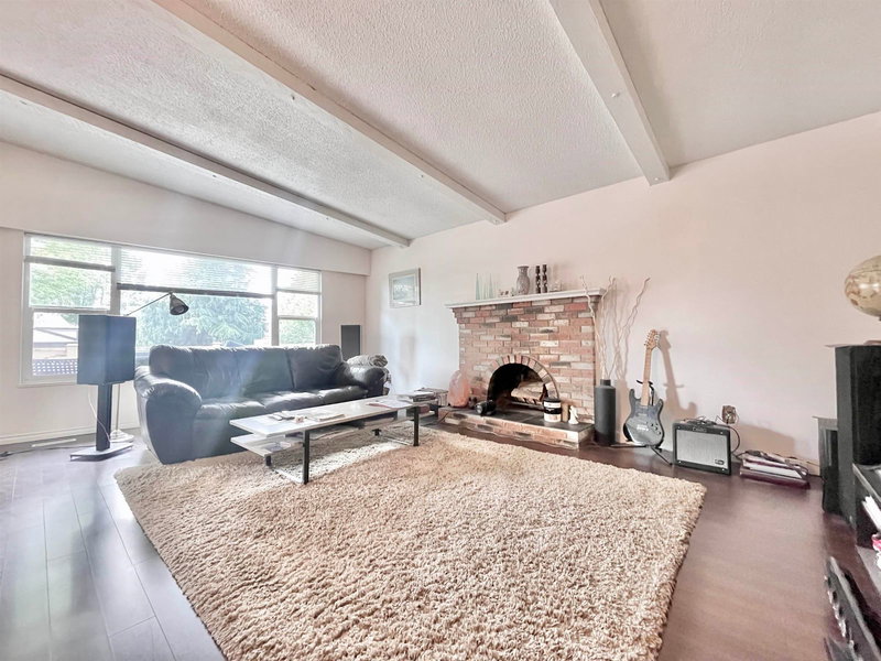 4831 Foxglove Crescent, Richmond, V7C 2K4 | Image 3