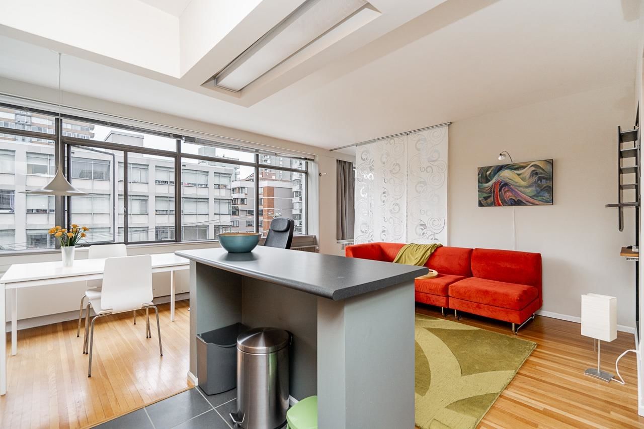 Listing Image 12