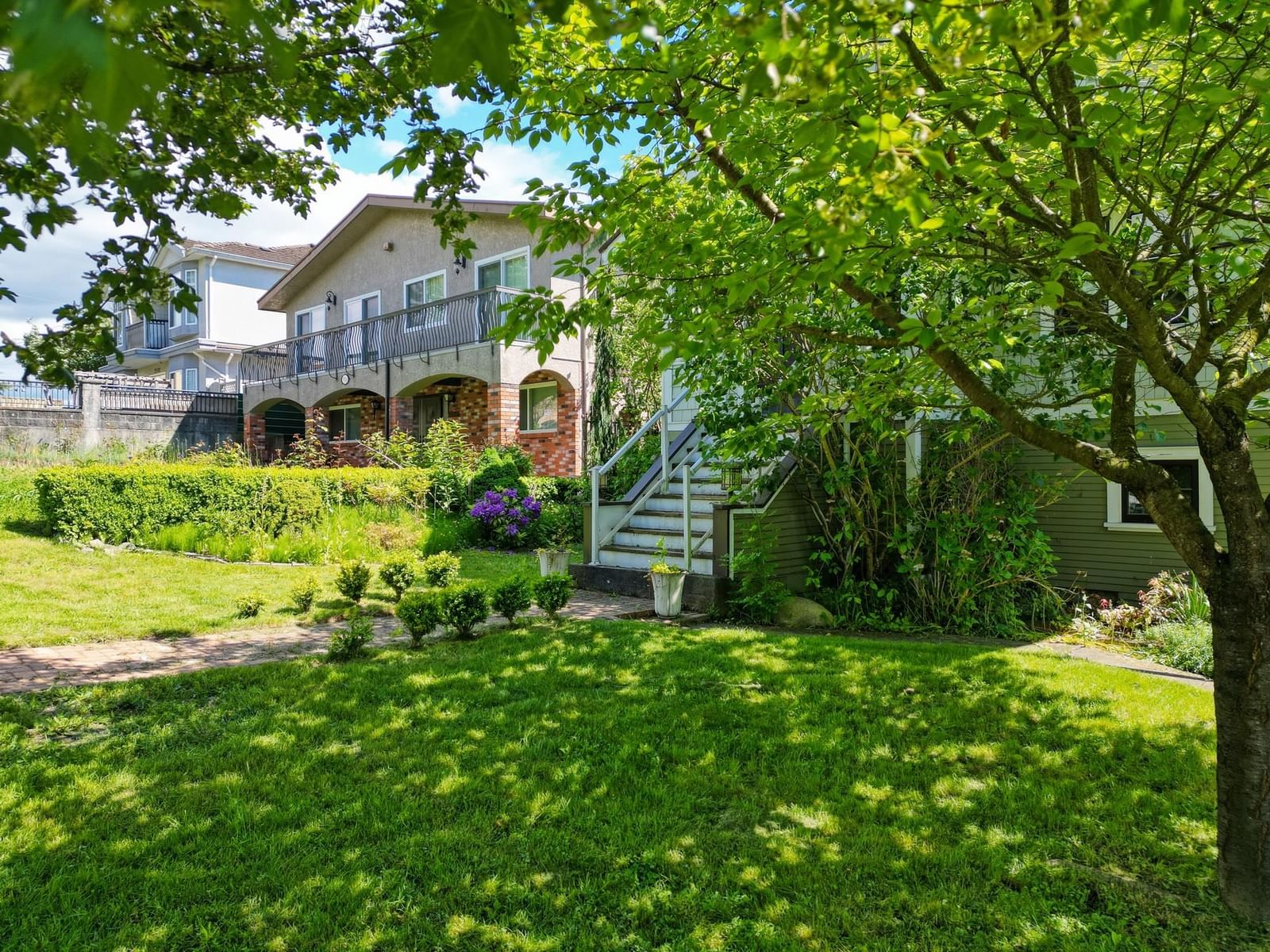 Listing Image 8