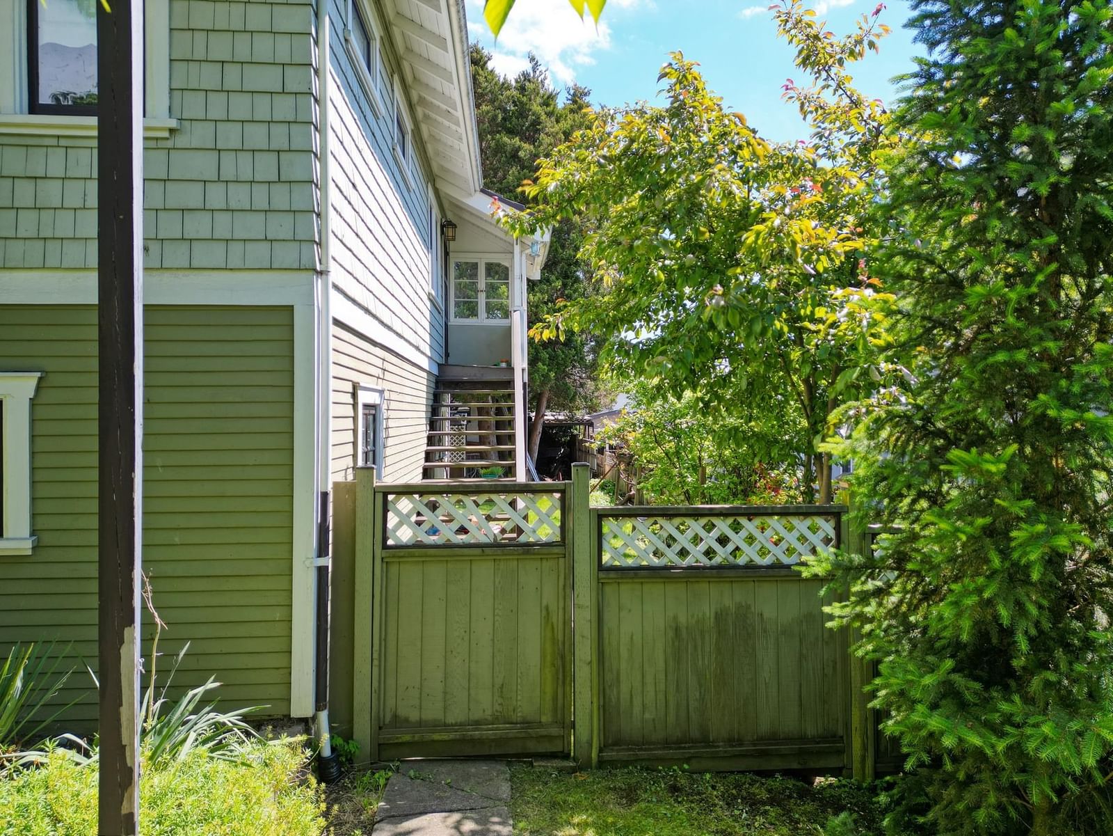 Listing Image 9