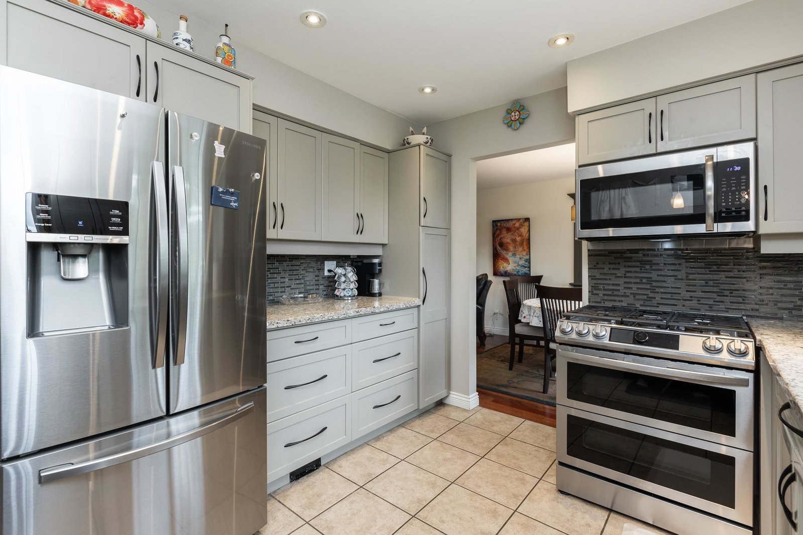 Listing Image 9
