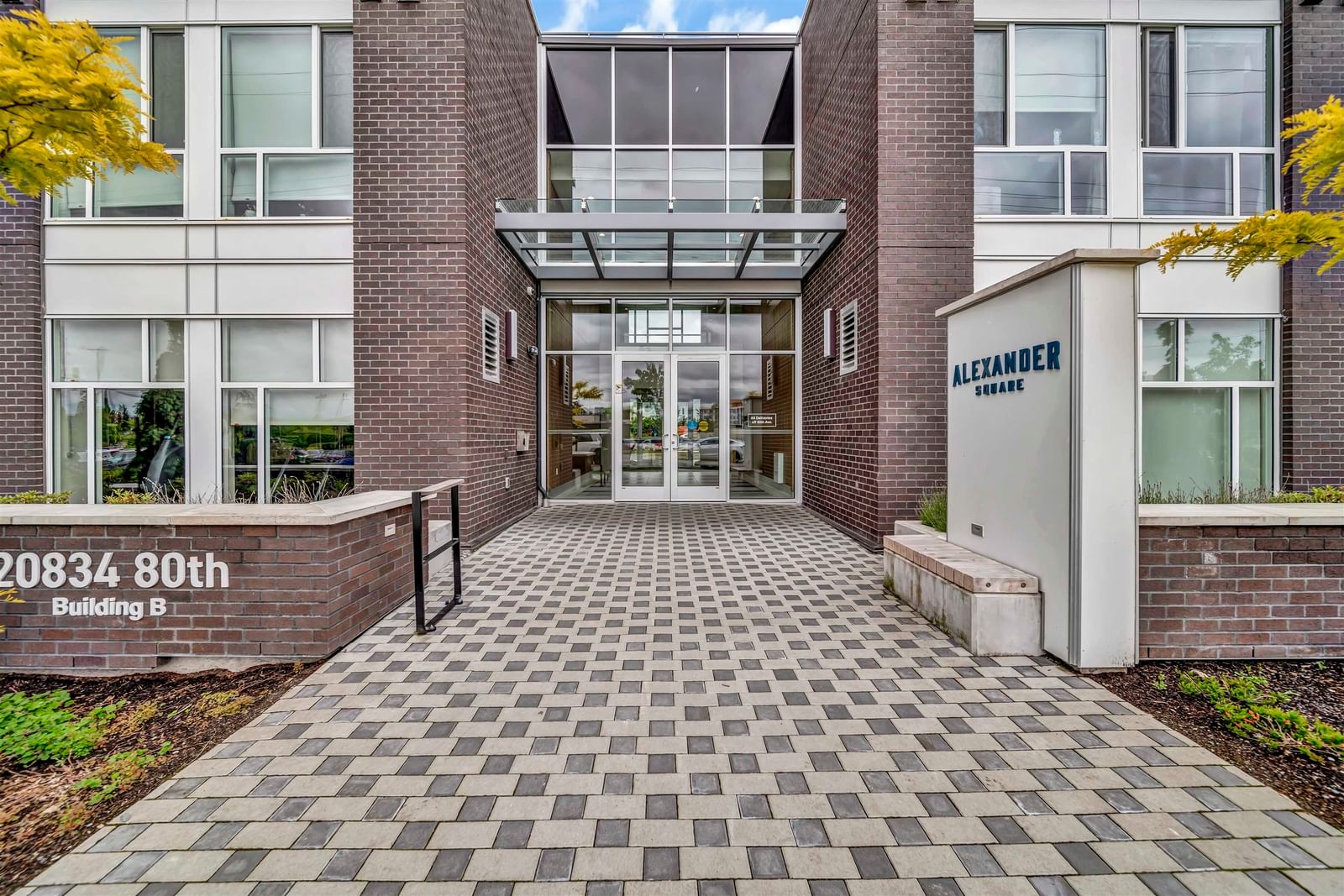 Listing Image 19