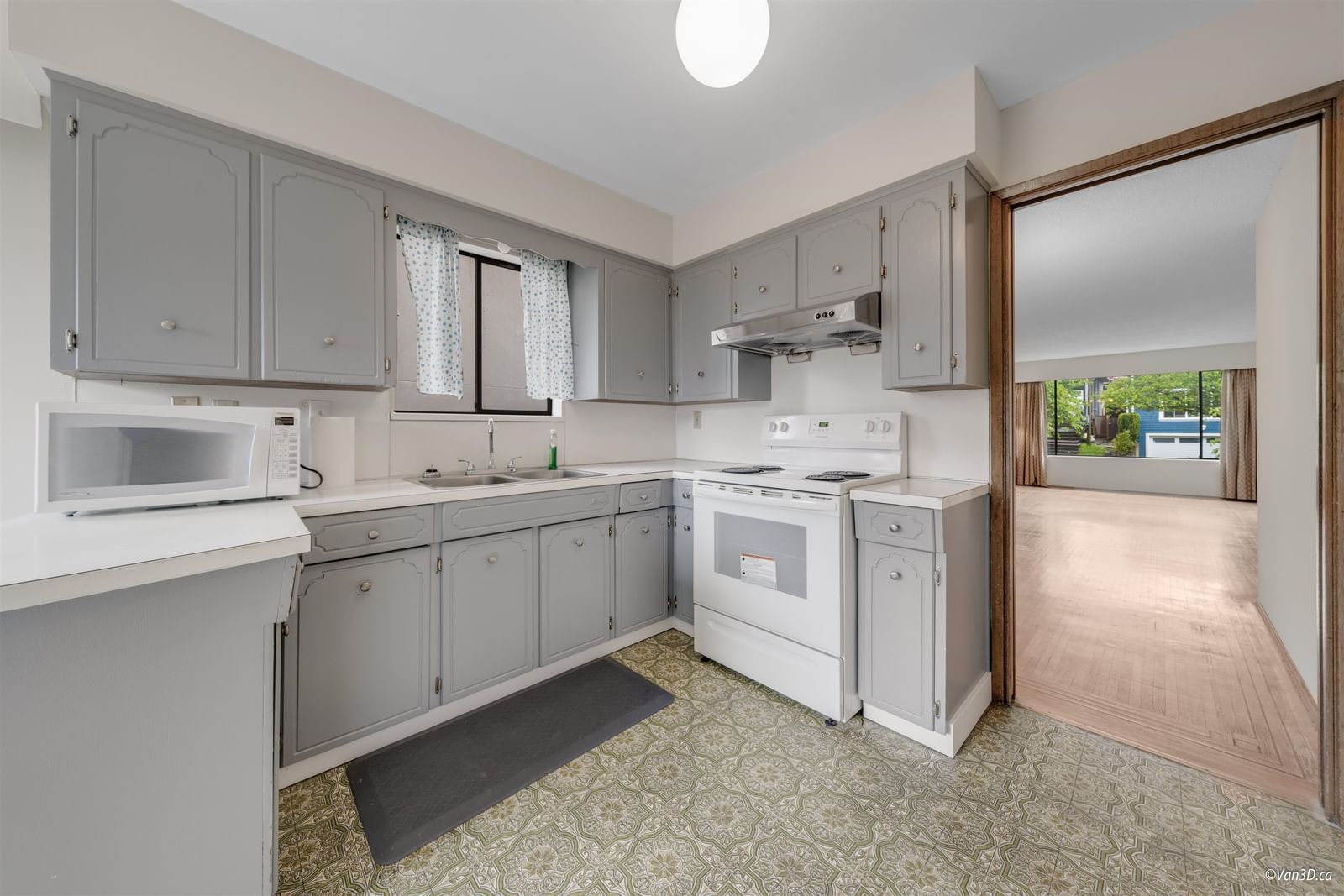 Listing Image 16